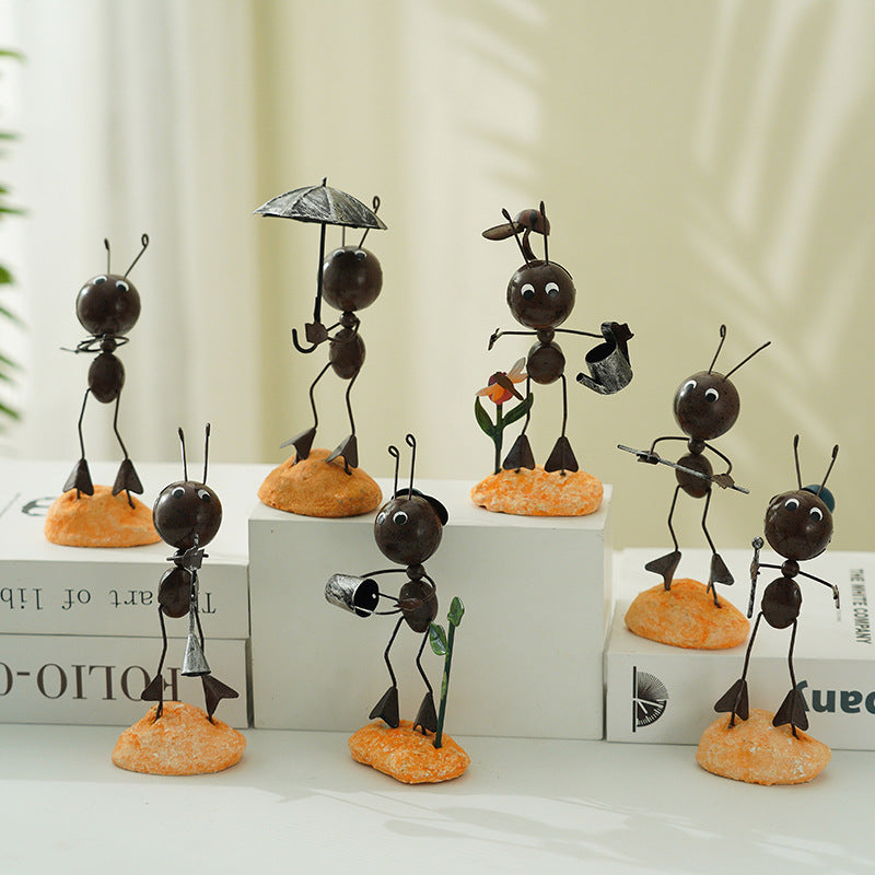 Nordic Ant Resin Figurine, decor sculpture — view 2