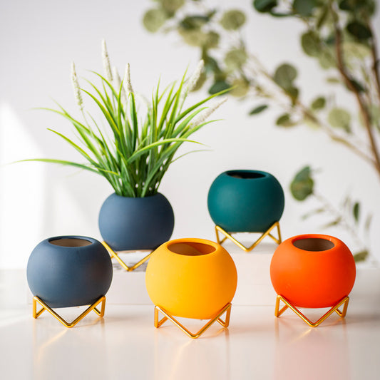 Creative Ceramic Vase — artistic ceramic form | BYHIMSELF