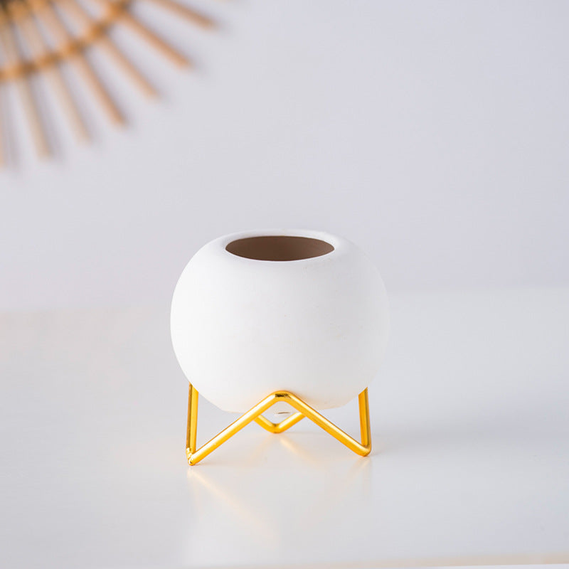 Creative Ceramic Vase, artistic form — view 3