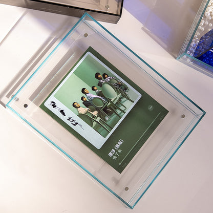 Transparent Poster Frame — view 13